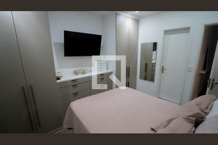 Suíte  de apartamento à venda com 2 quartos, 70m² em Santa Rosa, Niterói