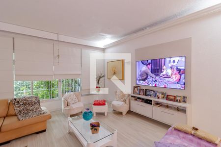 Sala de Estar de casa à venda com 4 quartos, 300m² em Vila Moinho Velho, São Paulo