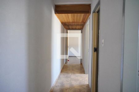 Corredor - Quartos de apartamento para alugar com 2 quartos, 52m² em Santa Rosa de Lima, Porto Alegre