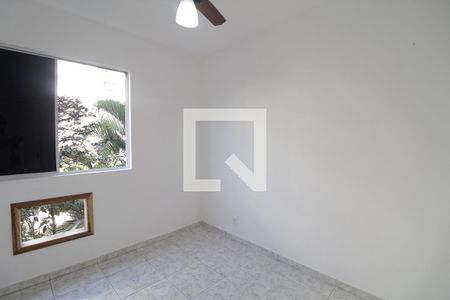 Quarto 1 de apartamento para alugar com 2 quartos, 50m² em Freguesia (Jacarepaguá), Rio de Janeiro