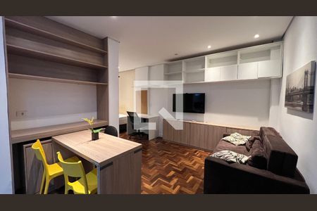 Sala  de kitnet/studio para alugar com 1 quarto, 44m² em Cerqueira César, São Paulo