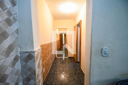 Corredor de casa para alugar com 2 quartos, 74m² em Fonte Santa, Rio de Janeiro