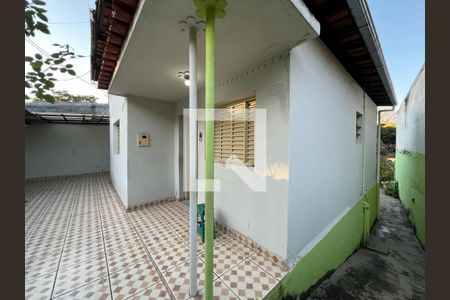 Área Externa de casa à venda com 2 quartos, 2005m² em Tijuco, Contagem