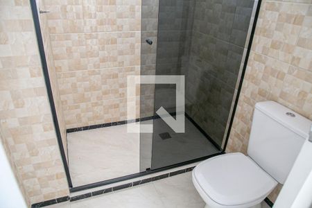 banheiro de apartamento à venda com 1 quarto, 44m² em Glória, Porto Alegre
