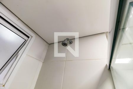 Banheiro Corredor - chuveiro de apartamento para alugar com 2 quartos, 70m² em Jardim Parque Morumbi, São Paulo