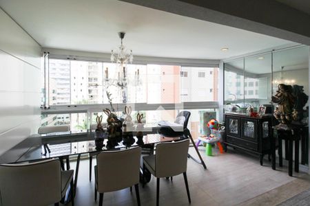 Varanda  de apartamento à venda com 2 quartos, 93m² em Vila Olímpia, São Paulo