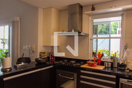 Casa de condomínio à venda com 240m², 2 quartos e 4 vagas Casa de condomínio à venda com 240m², 2 quartos e 4 vagasCOZINHA