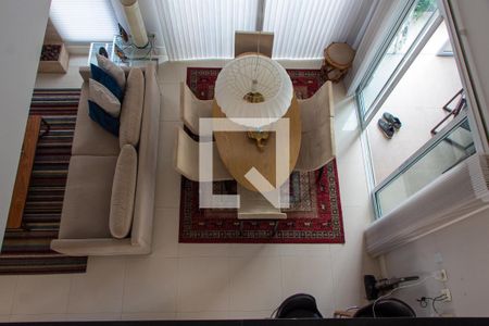 Casa de condomínio à venda com 240m², 2 quartos e 4 vagas Casa de condomínio à venda com 240m², 2 quartos e 4 vagasVISTA DO ANDAR DE CIMA