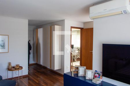 Casa de condomínio à venda com 240m², 2 quartos e 4 vagas Casa de condomínio à venda com 240m², 2 quartos e 4 vagasSUITE 2