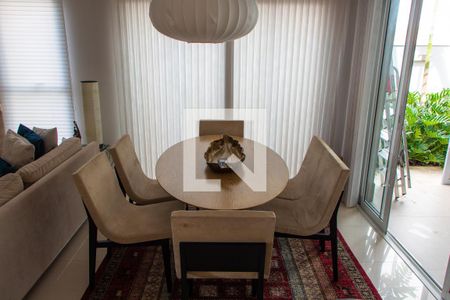 Casa de condomínio à venda com 240m², 2 quartos e 4 vagas Casa de condomínio à venda com 240m², 2 quartos e 4 vagasSALA DE JANTAR