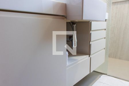 Casa de condomínio à venda com 240m², 2 quartos e 4 vagas Casa de condomínio à venda com 240m², 2 quartos e 4 vagasBANHEIRO 1 DA SUITE 2