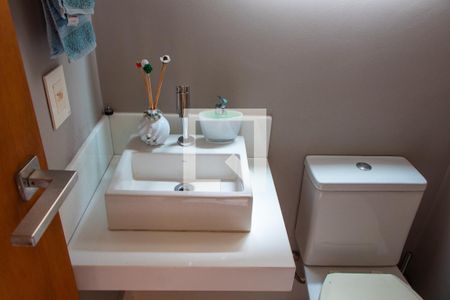 Casa de condomínio à venda com 240m², 2 quartos e 4 vagas Casa de condomínio à venda com 240m², 2 quartos e 4 vagasLAVABO