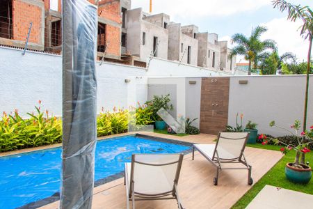 Casa de condomínio à venda com 240m², 2 quartos e 4 vagas Casa de condomínio à venda com 240m², 2 quartos e 4 vagasÁREA EXTERNA FUNDOS