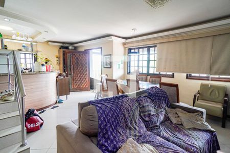 Sala de casa à venda com 2 quartos, 120m² em Piratininga, Niterói