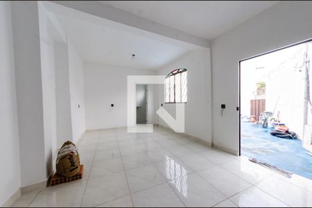 Sala de kitnet/studio para alugar com 1 quarto, 450m² em Califórnia, Belo Horizonte