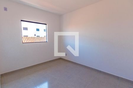 Quarto 1 de casa de condomínio para alugar com 2 quartos, 50m² em Maracanã, Praia Grande