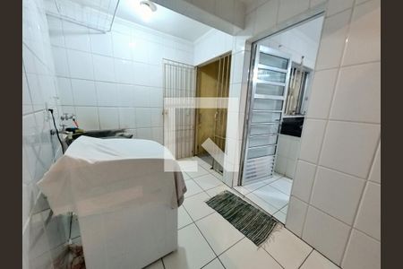 Casa à venda com 130m², 2 quartos e 2 vagas Casa à venda com 130m², 2 quartos e 2 vagasLavanderia