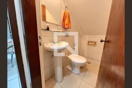 Casa à venda com 130m², 2 quartos e 2 vagas Casa à venda com 130m², 2 quartos e 2 vagasLavabo Sala