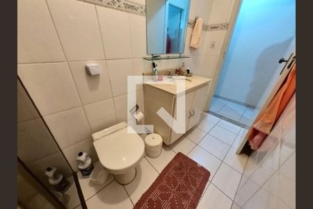 Casa à venda com 130m², 2 quartos e 2 vagas Casa à venda com 130m², 2 quartos e 2 vagasBanheiro Superior