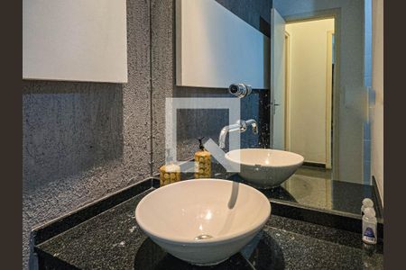 Apartamento para alugar com 235m², 4 quartos e 2 vagas Apartamento para alugar com 235m², 4 quartos e 2 vagasBanheiro Social