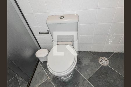 Apartamento para alugar com 235m², 4 quartos e 2 vagas Apartamento para alugar com 235m², 4 quartos e 2 vagasBanheiro Social 2