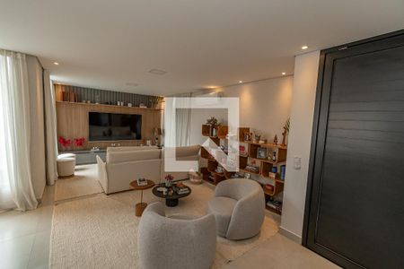Casa de condomínio à venda com 239m², 3 quartos e 2 vagasSala de Estar/TV