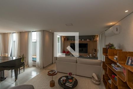 Casa de condomínio à venda com 239m², 3 quartos e 2 vagasSala de Estar/TV