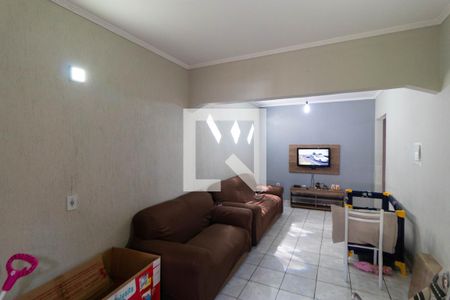 Casa à venda com 40m², 3 quartos e 2 vagasSalas