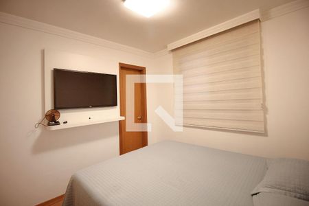 Suite de apartamento à venda com 3 quartos, 140m² em Fernão Dias, Belo Horizonte