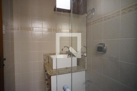 Banheiro - Suítec de apartamento à venda com 2 quartos, 162m² em Cristo Redentor, Porto Alegre
