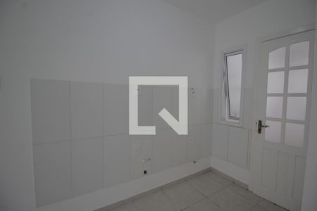 Sala/Cozinha de casa de condomínio para alugar com 2 quartos, 60m² em Niterói, Canoas