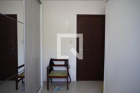 Quarto 2 de casa à venda com 2 quartos, 167m² em Jardim Itu, Porto Alegre