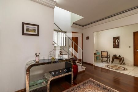 Sala de Entrada de casa à venda com 5 quartos, 280m² em Parque Sao Domingos, São Paulo