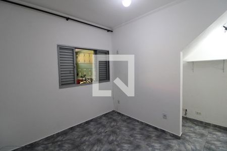 Quarto de casa para alugar com 2 quartos, 70m² em Cupecê, São Paulo