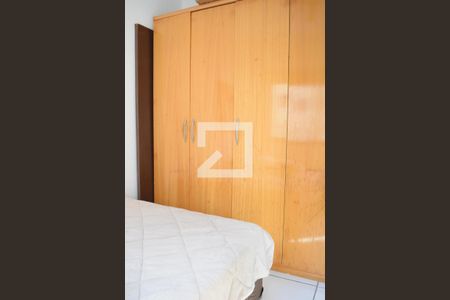 Quarto 1 de apartamento para alugar com 2 quartos, 48m² em Centro, Curitiba