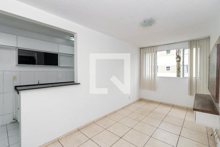 Sala de apartamento para alugar com 2 quartos, 57m² em Parada de Lucas, Rio de Janeiro