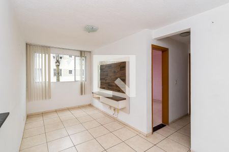 Sala de apartamento para alugar com 2 quartos, 57m² em Parada de Lucas, Rio de Janeiro