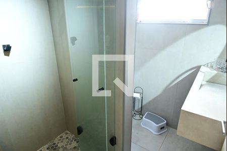 Banheiro de apartamento para alugar com 2 quartos, 65m² em Boqueirão, Praia Grande