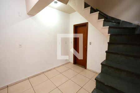 Casa para alugar com 32m², 1 quarto e 1 vagaSala