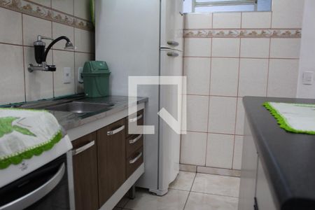 cozinha de apartamento para alugar com 2 quartos, 56m² em Jd S Teresinha, São Paulo