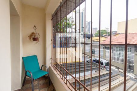 Casa à venda com 215m², 3 quartos e 3 vagas Casa à venda com 215m², 3 quartos e 3 vagasVaranda Sala de TV