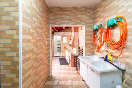 Casa à venda com 215m², 3 quartos e 3 vagas Casa à venda com 215m², 3 quartos e 3 vagasÁrea de Serviço