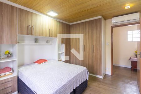 Casa à venda com 215m², 3 quartos e 3 vagas Casa à venda com 215m², 3 quartos e 3 vagasQuarto 3