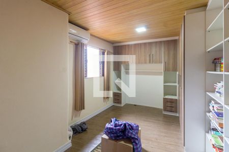 Casa à venda com 215m², 3 quartos e 3 vagas Casa à venda com 215m², 3 quartos e 3 vagasQuarto 2