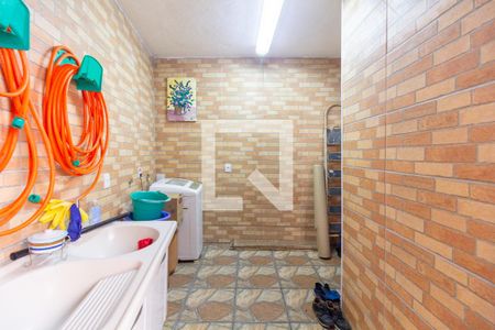 Casa à venda com 215m², 3 quartos e 3 vagas Casa à venda com 215m², 3 quartos e 3 vagasÁrea de Serviço