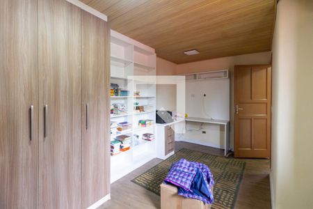 Casa à venda com 215m², 3 quartos e 3 vagas Casa à venda com 215m², 3 quartos e 3 vagasQuarto 2