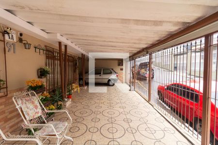 Casa à venda com 215m², 3 quartos e 3 vagas Casa à venda com 215m², 3 quartos e 3 vagasGaragem