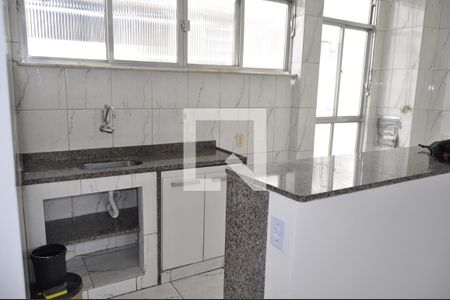 Cozinha de apartamento à venda com 2 quartos, 60m² em Inhaúma, Rio de Janeiro