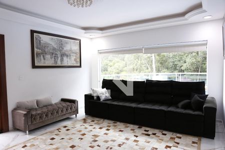 Sala de TV de casa à venda com 3 quartos, 800m² em Jardim Peri, São Paulo