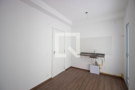 Sala/Cozinha de apartamento para alugar com 2 quartos, 31m² em Cidade Antônio Estêvão de Carvalho, São Paulo